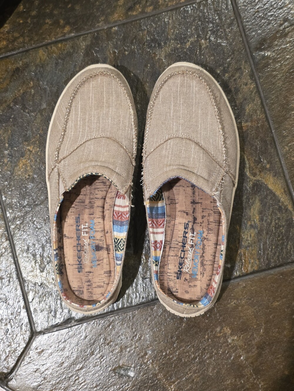 Skechers Relaxed Fit Tan Canvas Slip-On Mules.  Sz 7